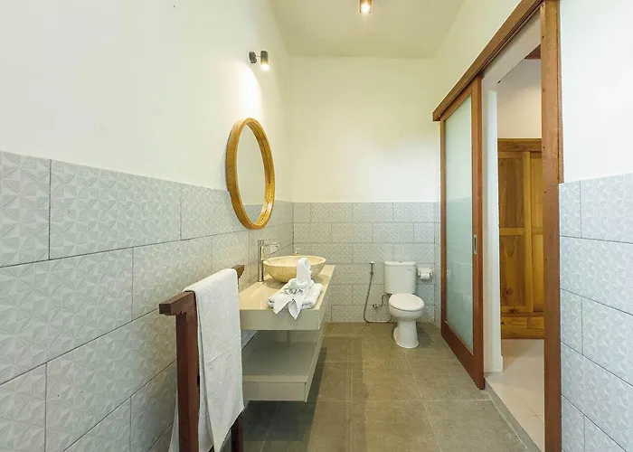 فيلة Tutik Private House By Supala